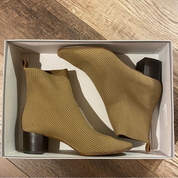 Everlane Glove Boot - Picture 6 of 6